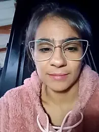 Leslly_ webcam model stream image