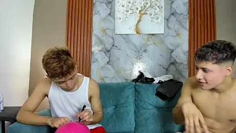 VERY_HOT_GUYS webcam model stream image