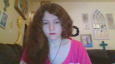 QueenCrimson webcam model stream image