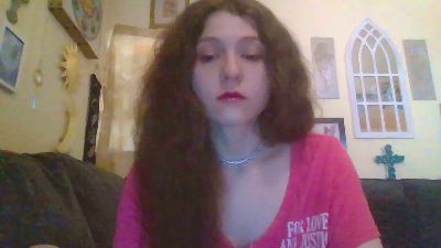 QueenCrimson webcam model stream image