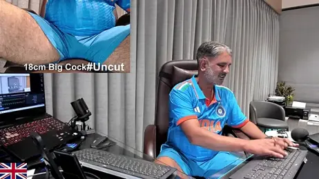 OnlineBossUK webcam model stream image