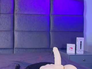 valentino-moon webcam model stream image