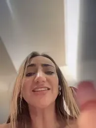 Ninabigtitied webcam model stream image