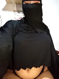 -Batta- webcam model stream image