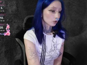 YoungAlice1 webcam model stream image