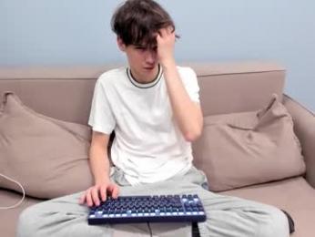 your_shy_guy webcam model stream image