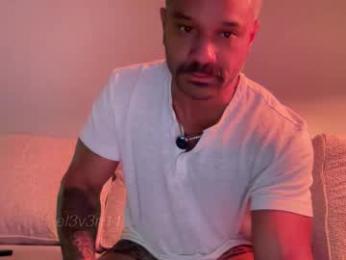 e13ven11 webcam model stream image