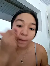 -VICKKY webcam model stream image