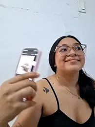 -VICKKY webcam model stream image