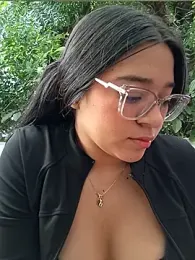 -VICKKY webcam model stream image