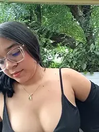 -VICKKY webcam model stream image