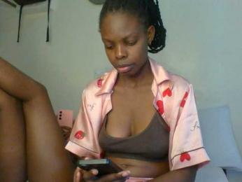 MysticCharm webcam model stream image