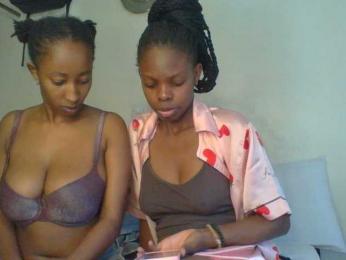 MysticCharm webcam model stream image