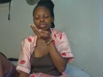 MysticCharm webcam model stream image