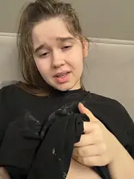 HornyGirlH webcam stripchat model stream image