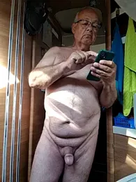 ak616263 webcam model stream image