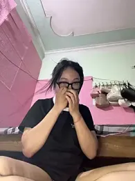 Leeeeiu webcam stripchat model stream image