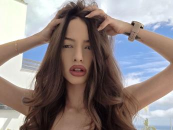 MillaMoore webcam model stream image