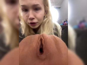 freakfarm webcam model stream image