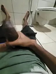 16Hose webcam model stream image