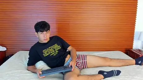 peakk_twiinns webcam stripchat model stream image