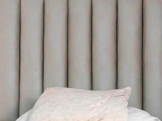 Tessa Thomp webcam model stream image