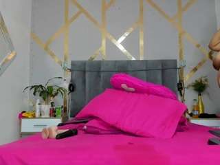 carolinee-torres webcam model stream image