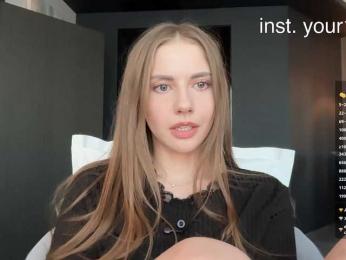 VikkiExtraCheese webcam bongacams model stream image