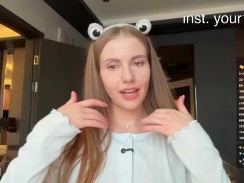 VikkiExtraCheese webcam bongacams model stream image