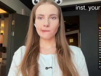 VikkiExtraCheese webcam bongacams model stream image