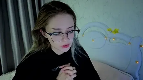 vialeta_baby webcam model stream image