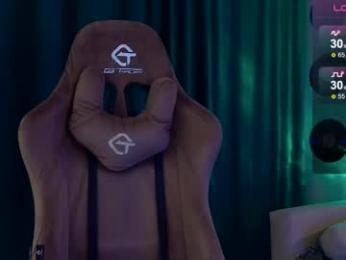 debugmee webcam model stream image