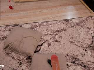 lusty-freya webcam model stream image