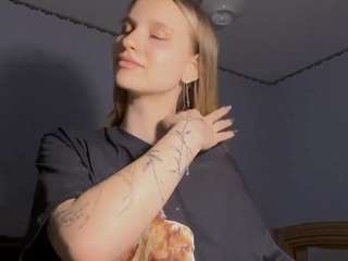 nelliemarcinek webcam model stream image