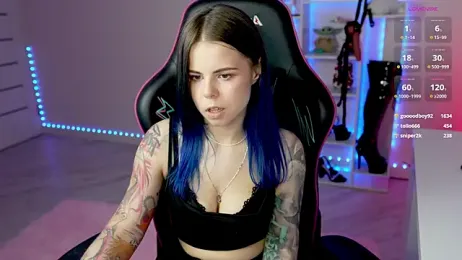 QueenAliceX webcam model stream image