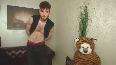 KyloEast webcam cam4 model stream image