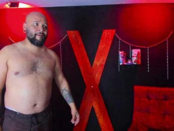 dark-couple webcam model stream image