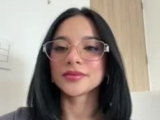 kiraalopez webcam camsoda model stream image