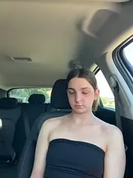 DoriDelux66 webcam stripchat model stream image