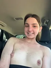 DoriDelux66 webcam model stream image