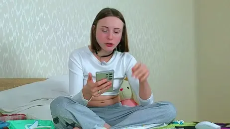 Cowell_Adelina webcam model stream image