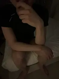 max_04 webcam stripchat model stream image