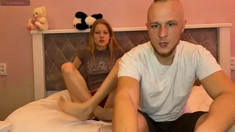 lion_and_kittyy webcam model stream image