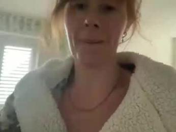 red_head_rosie_69 webcam model stream image