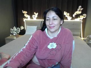 Lilu Bitter webcam flirt4free model stream image