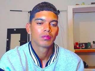 themykeone webcam camsoda model stream image