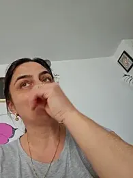 IsabelleCraft webcam model stream image