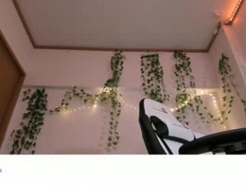 vivian_qwerty webcam model stream image