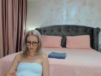 nicepussyfuckk18 webcam chaturbate model stream image