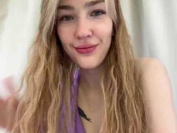 AlinnaAnnila webcam bongacams model stream image
